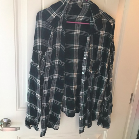 Tops - Charlotte Russe Lightweight Flannel